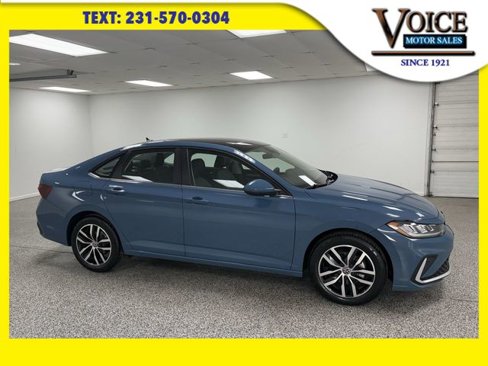 Used 2025 Volkswagen Jetta SE image 1