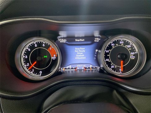 Used 2019 Jeep Cherokee Trailhawk w/ Cold Weather Group image 37