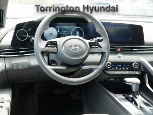 Certified 2024 Hyundai Elantra SEL image 16
