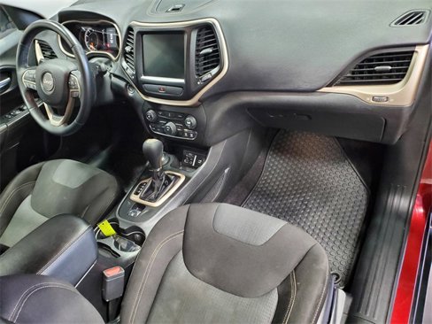Used 2017 Jeep Cherokee Latitude w/ Cold Weather Group image 15