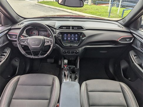 Used 2022 Chevrolet TrailBlazer RS w/ Sun and Liftgate Package image 10