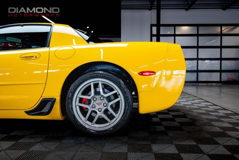 Used 2002 Chevrolet Corvette Z06 w/ Memory Pkg image 12