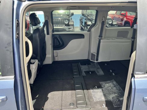 Used 2012 Chrysler Town & Country Touring w/ Entertainment Group #1 image 34
