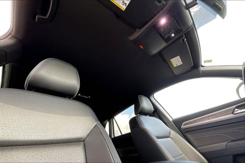 Used 2021 Volkswagen Atlas Cross Sport SE image 22