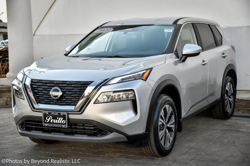 Used 2023 Nissan Rogue SV image 4