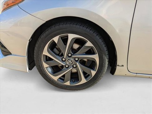Used 2017 Toyota Corolla iM image 22