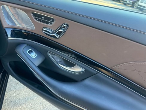Used 2020 Mercedes-Benz S 560 4MATIC Sedan image 22