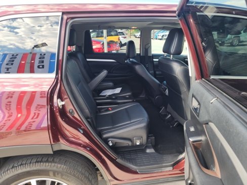 Used 2019 Toyota Highlander XLE image 42