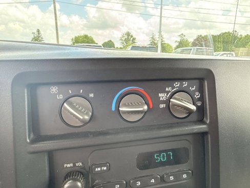 Used 2005 Chevrolet Express 3500 image 14