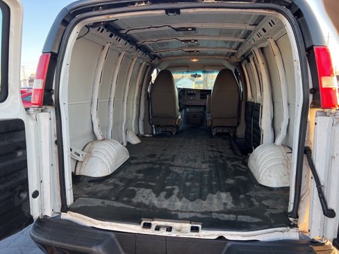 Used 2015 Chevrolet Express 2500 image 19