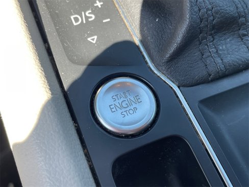 Used 2018 Volkswagen Atlas SEL w/ R-Line Package image 20