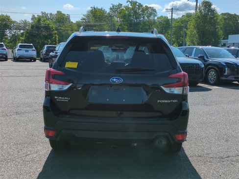 Used 2019 Subaru Forester Limited image 4