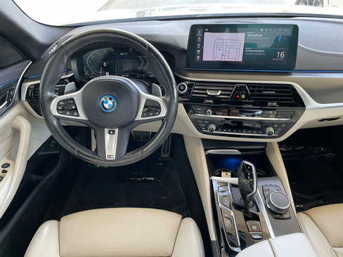 Used 2022 BMW 530e w/ M Sport Package image 14