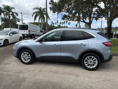 Used 2022 Ford Escape SE w/ Convenience Package image 4