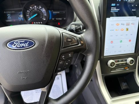 Used 2024 Ford Edge SEL image 30