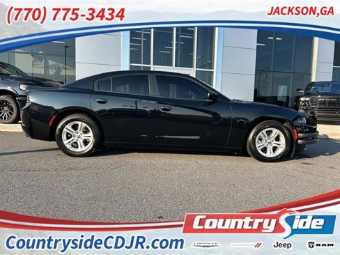 Used 2021 Dodge Charger SXT image 1