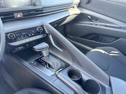 New 2025 Hyundai Elantra Sport image 25