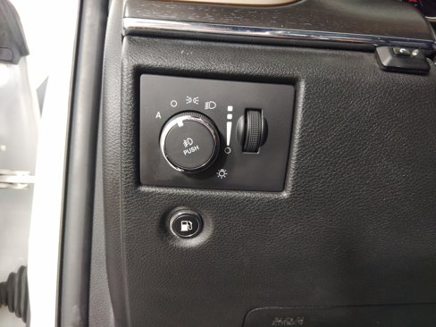 Used 2016 Jeep Grand Cherokee Limited image 10