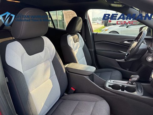 Certified 2024 Chevrolet Trax RS w/ Sunroof Package image 22