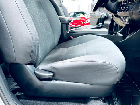 Used 2016 Toyota Tacoma TRD Off-Road image 36