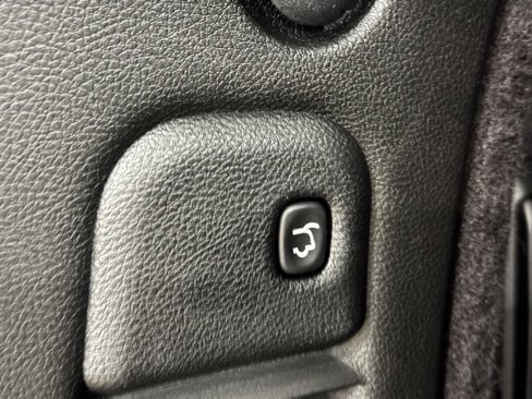 Used 2013 Dodge Durango R/T image 29