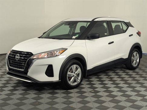 Used 2022 Nissan Kicks S image 9