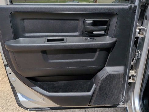Used 2016 RAM 2500 Tradesman w/ Chrome Appearance Group image 31