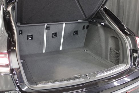 Certified 2025 Porsche Macan image 17