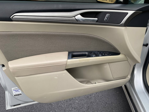 Used 2019 Ford Fusion SE image 26