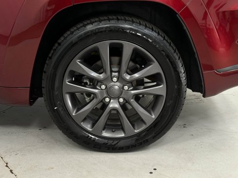 Certified 2019 Jeep Grand Cherokee High Altitude image 38