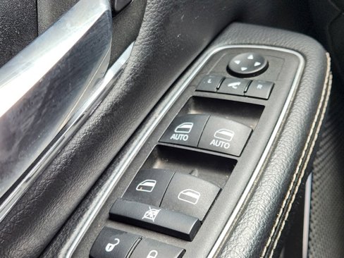 Used 2024 RAM 1500 Laramie image 38