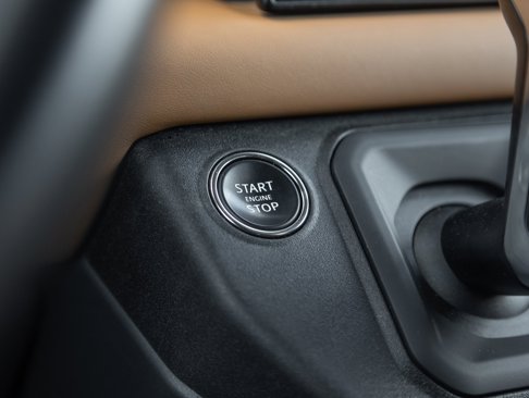 Used 2023 Land Rover Defender 130 X-Dynamic SE image 24