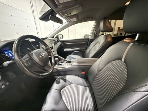 Used 2023 Toyota Camry SE image 15