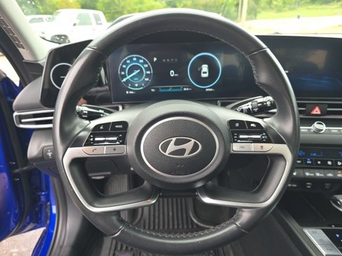 Used 2024 Hyundai Elantra Limited image 27