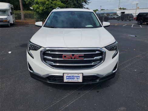 Used 2020 GMC Terrain SLT image 2