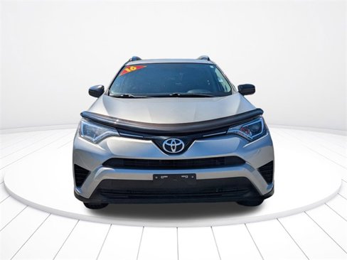 Used 2016 Toyota RAV4 LE image 8