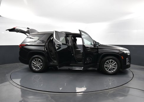 Used 2022 Chevrolet Traverse LT image 39