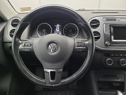 Used 2016 Volkswagen Tiguan S image 22