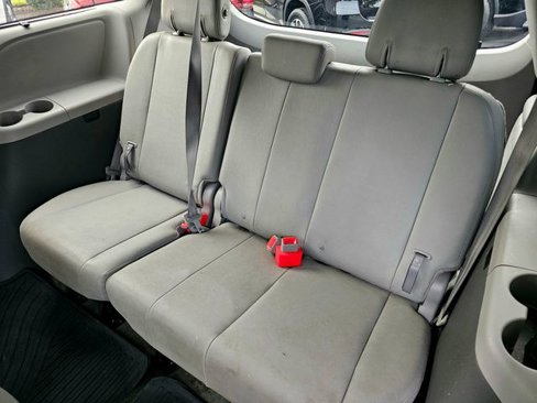 Used 2017 Toyota Sienna XLE Premium image 25