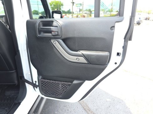Used 2018 Jeep Wrangler Unlimited Sport image 38