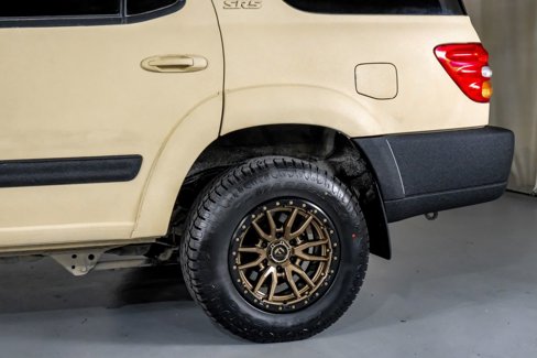 Used 2004 Toyota Sequoia SR5 image 13