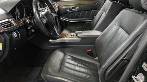 Used 2014 Mercedes-Benz E 550 4MATIC Sedan image 30