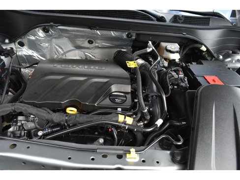 Used 2025 Chevrolet Trax RS w/ Driver Confidence Package image 9