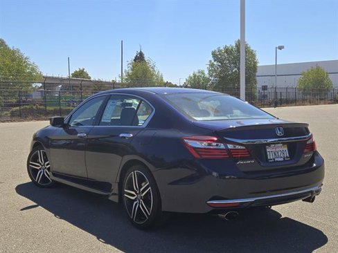 Used 2017 Honda Accord Sport image 6