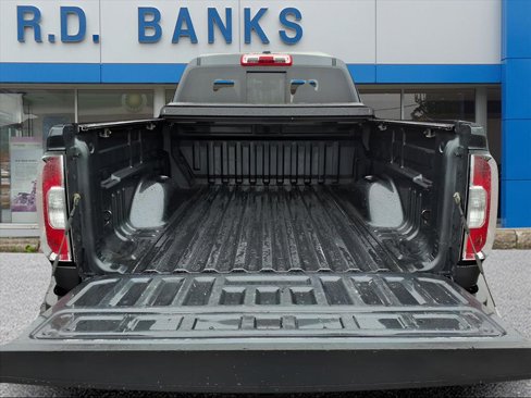 Used 2016 GMC Canyon SLE w/ All Terrain Package image 5
