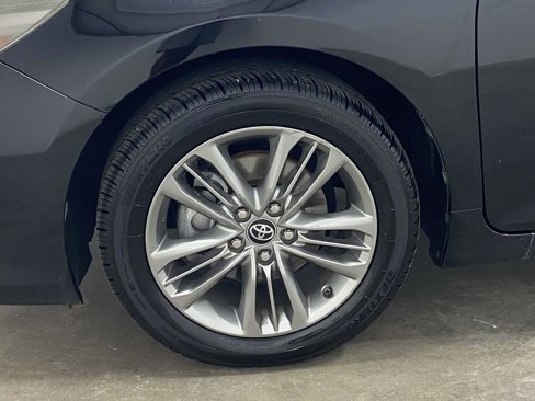 Used 2017 Toyota Camry SE image 7