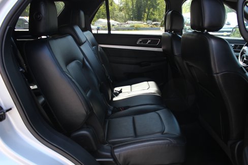 Used 2017 Ford Explorer XLT w/ Equipment Group 202A image 41