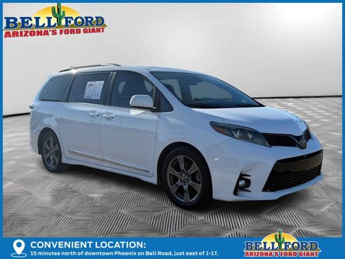 Used 2019 Toyota Sienna SE image 4