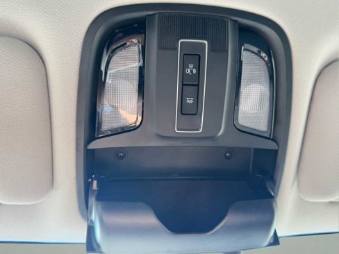 Used 2019 Kia Sorento LX image 16