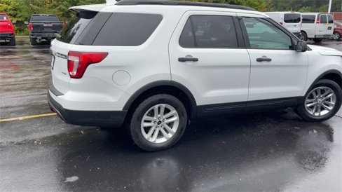 Used 2017 Ford Explorer 4WD w/ Class II Trailer Tow Package image 8